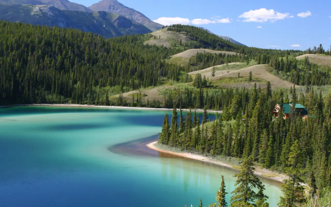 Lac Emerald