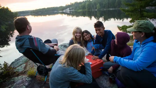 Canot Camping