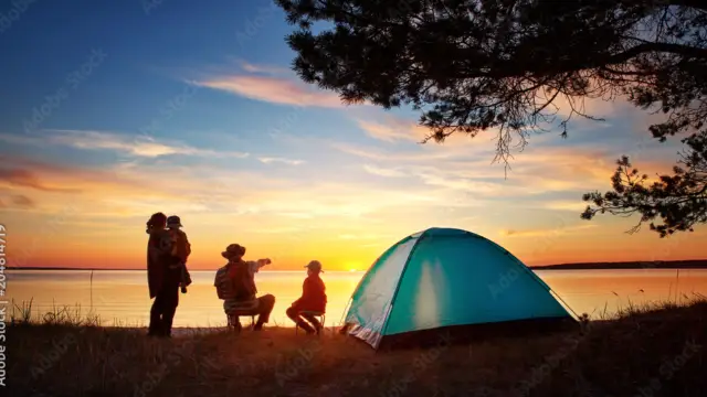 Canot Camping