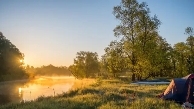 camping sauvage sunrise