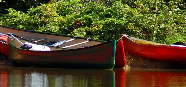 canot sur l'eau