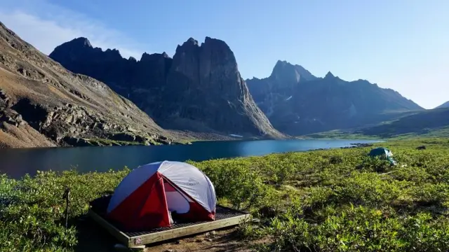 Divide Lake - Parc Tombstone