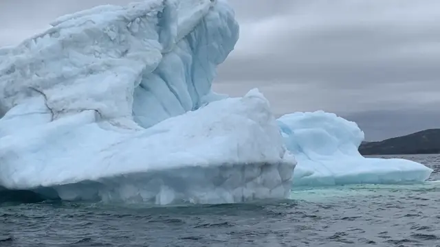 Iceberg de la route des icebergs à Terre-Neuve au Canada