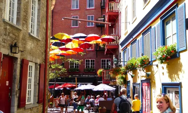Rue du Québec au Canada