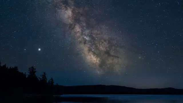 Le Canada : À la rencontre des mille étoiles du ciel nordique