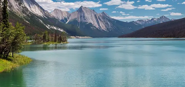 lac bleu turquoise