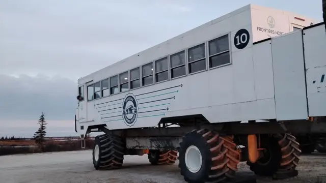 Tundra Buggy au Canada Churchill Baie d'Hudson